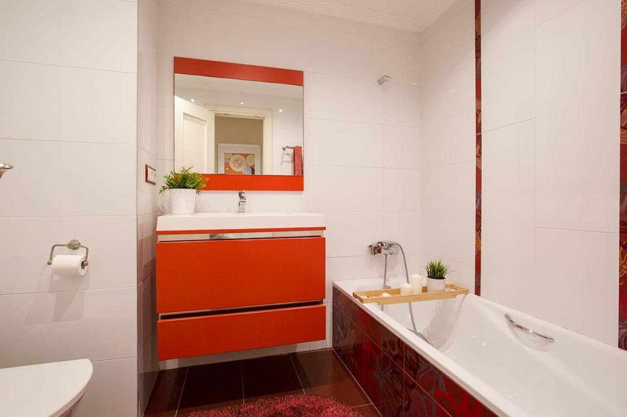 Habitacion En Vivienda Gran Via ビルバオ エクステリア 写真