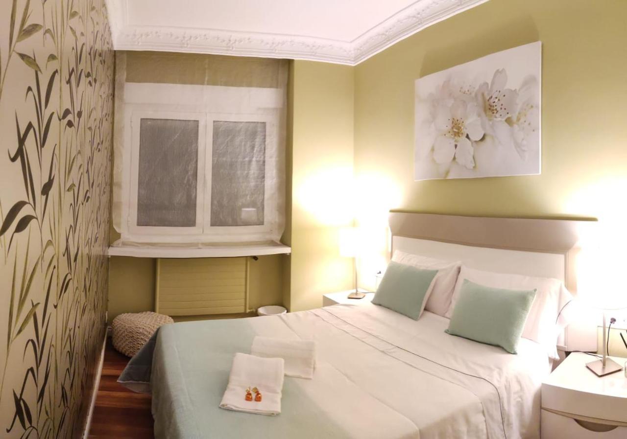 Habitacion En Vivienda Gran Via ビルバオ エクステリア 写真